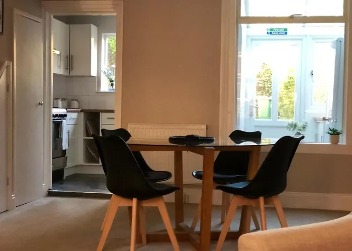 Radford Place - Central Exeter - Patio & Garden - Beach - Chiefs - Uni -Wifi
