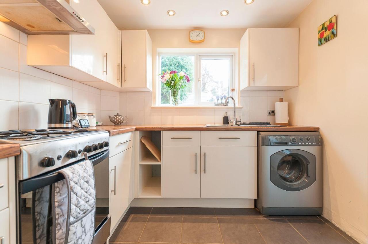 Holiday home Radford Place - - Patio & Garden - - Chiefs - Uni -wifi