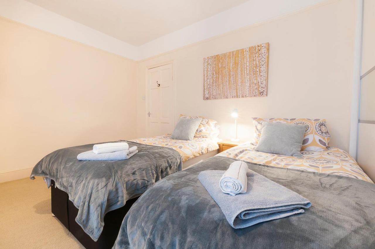 Radford Place - - Patio & Garden - - Chiefs - Uni -wifi * Exeter